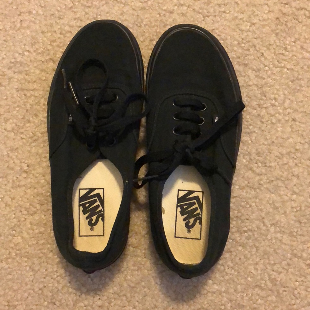 Vans authentic size 7